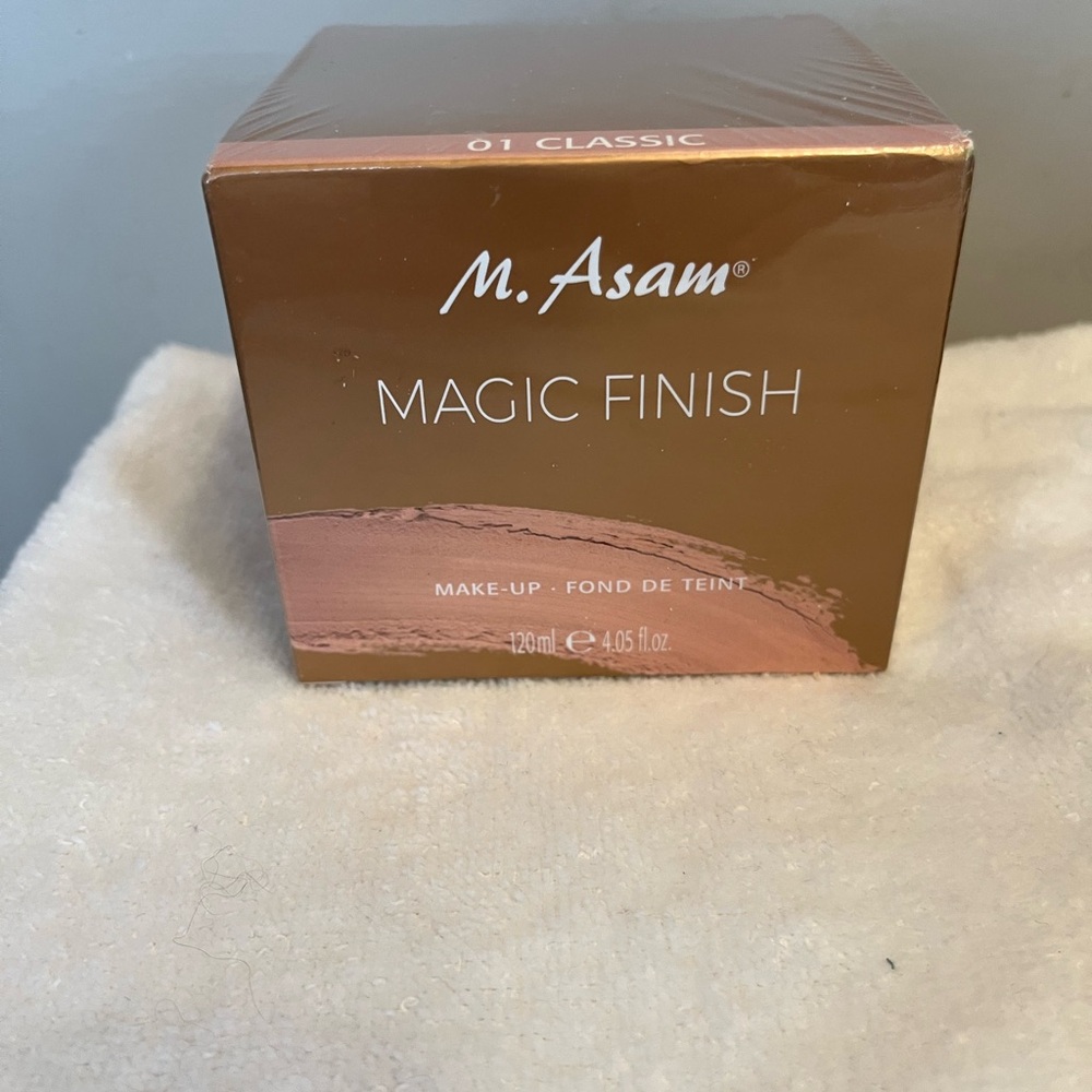 M’Asam Magic Finish Makeup - Mega Size 120 ml